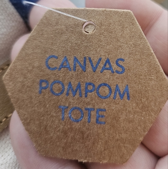 NWT iDesign by Ilene Segal Canvas Pompom Tote Dare To Be Different - Picture 4 of 5